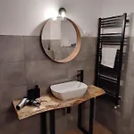 Na Karpackiej شقة