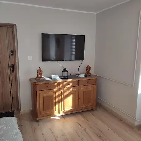 Na Karpackiej 公寓 Kostrzyca